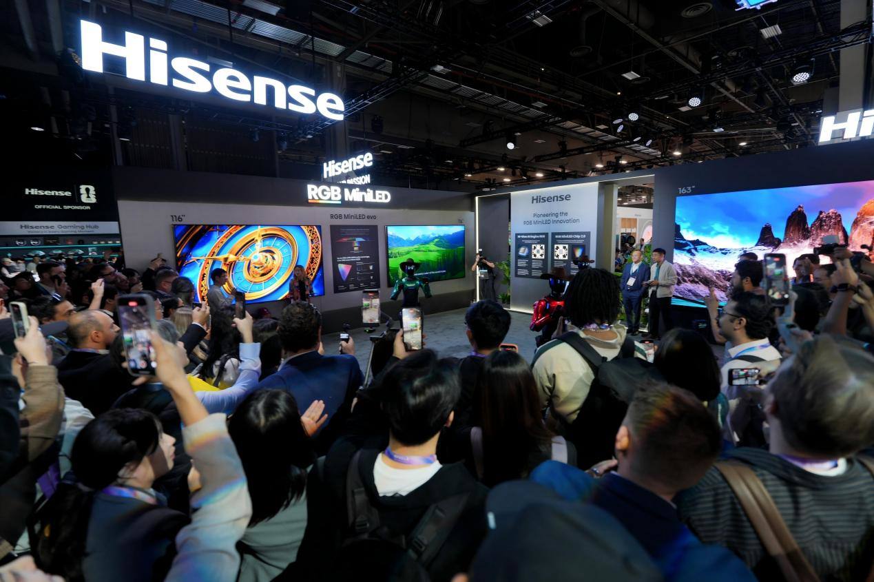 首秀即焦点！海信全新一代RGB-Mini LED电视116UX引爆CES 2026